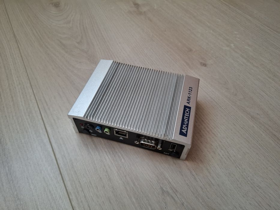 Mini PC Industrial Advantech ARK-1123, Fanless.