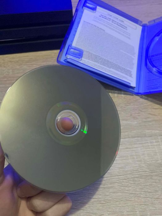 Vand ps4 pro in stare foarte bună de functionare