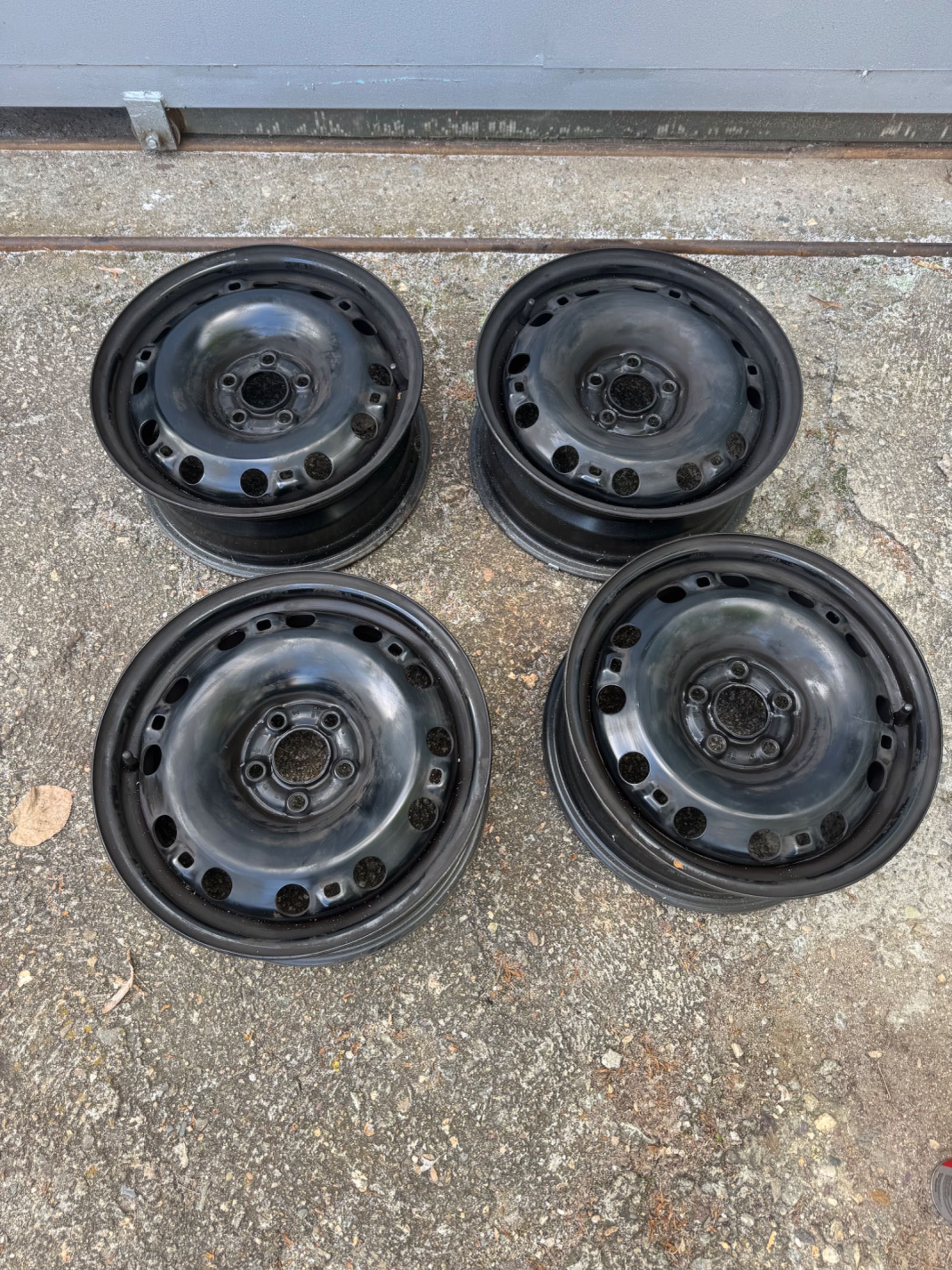 Метални джанти 15 цола 6Jx15 ET38 централен отвор 57,1 5x100