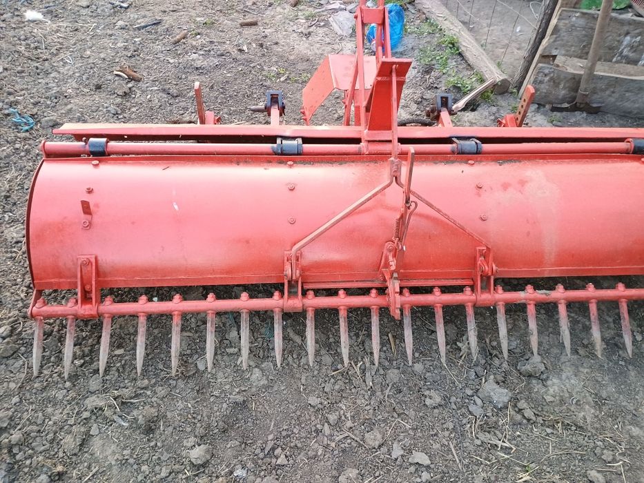 Vând freza agricola