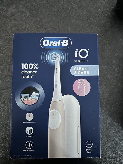 Periuță de dinți electrică Oral-B iO Series 2 Clean & Care