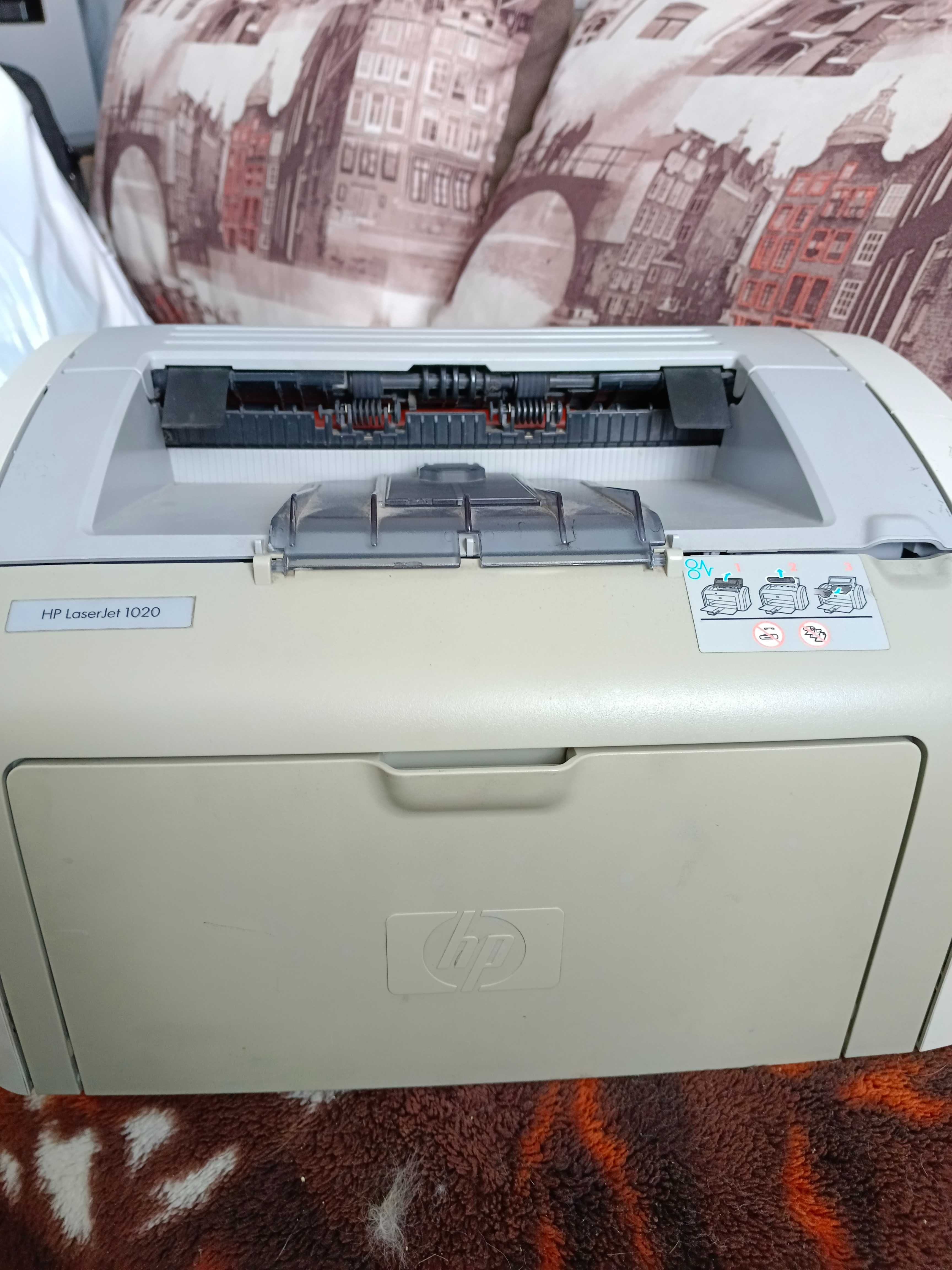 Принтер  HP 1020