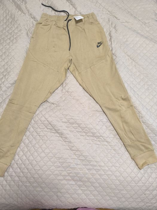 Trening Nike Tech Fleece nou, calitate premium