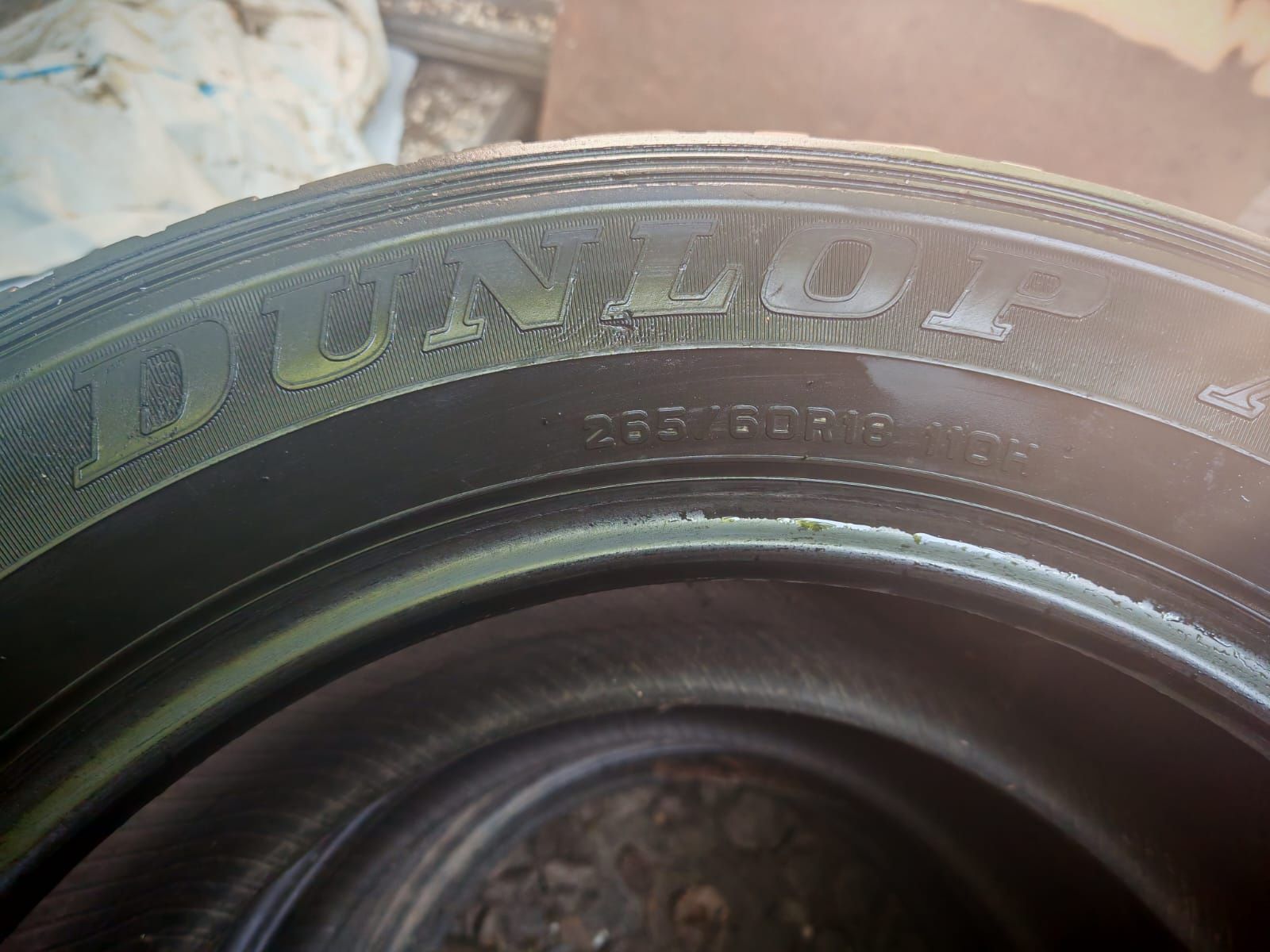 Продаю шины Dunlop 265/60 R18  110H