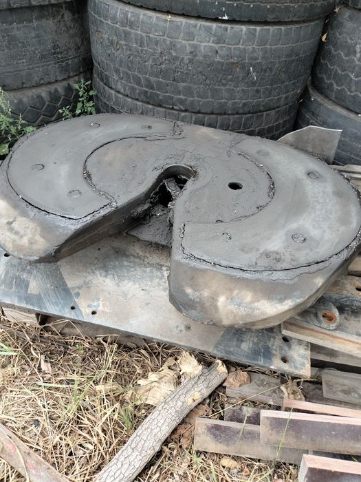 Продам сцепное устройство *СЕДЛО* и пружину под седло.