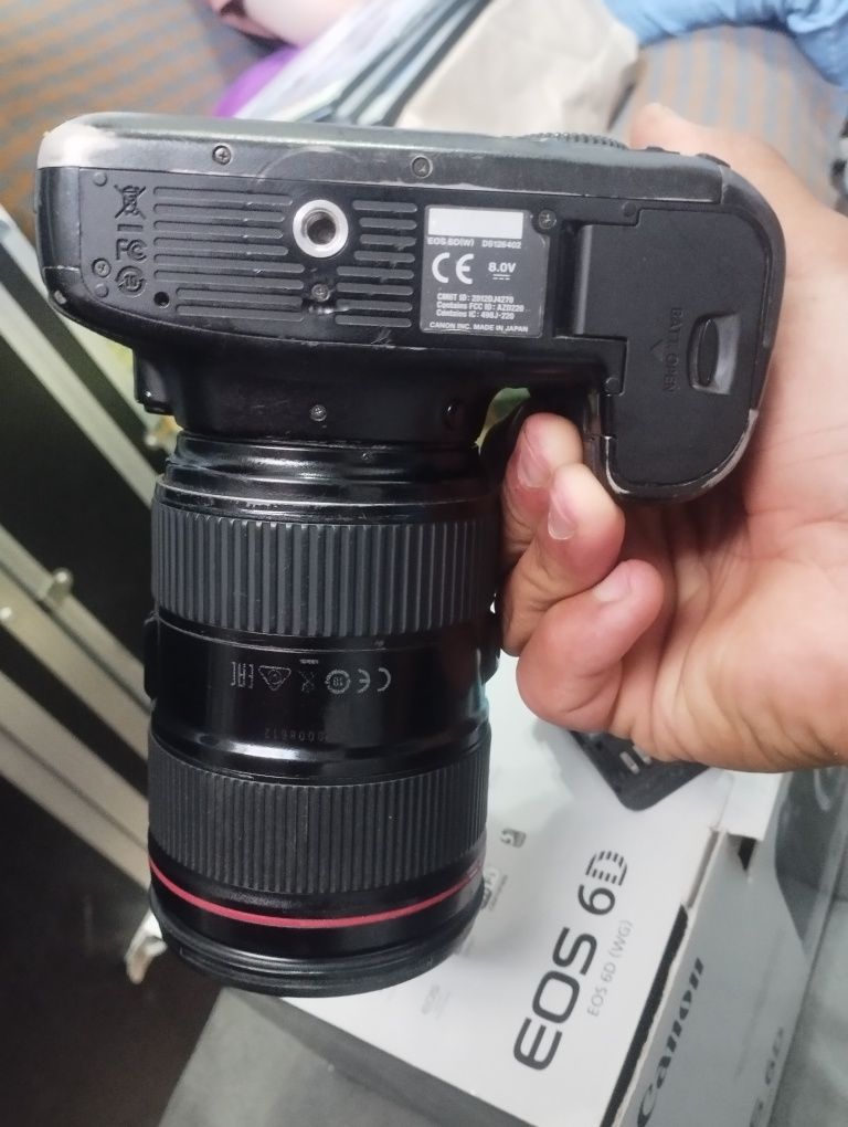 Canon eos 6 D sotiladi
