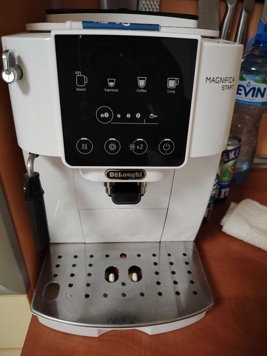 Кафемашина автомат Делонги Магнифика