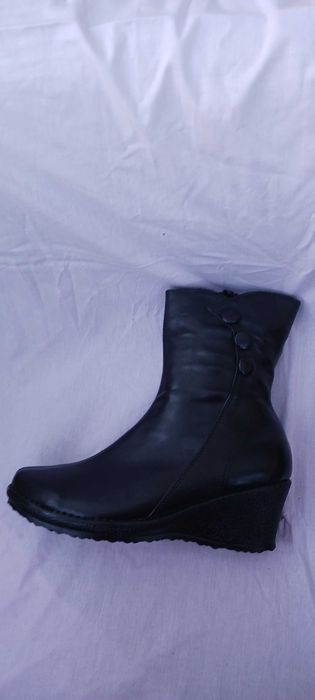 Кожени нови български боти