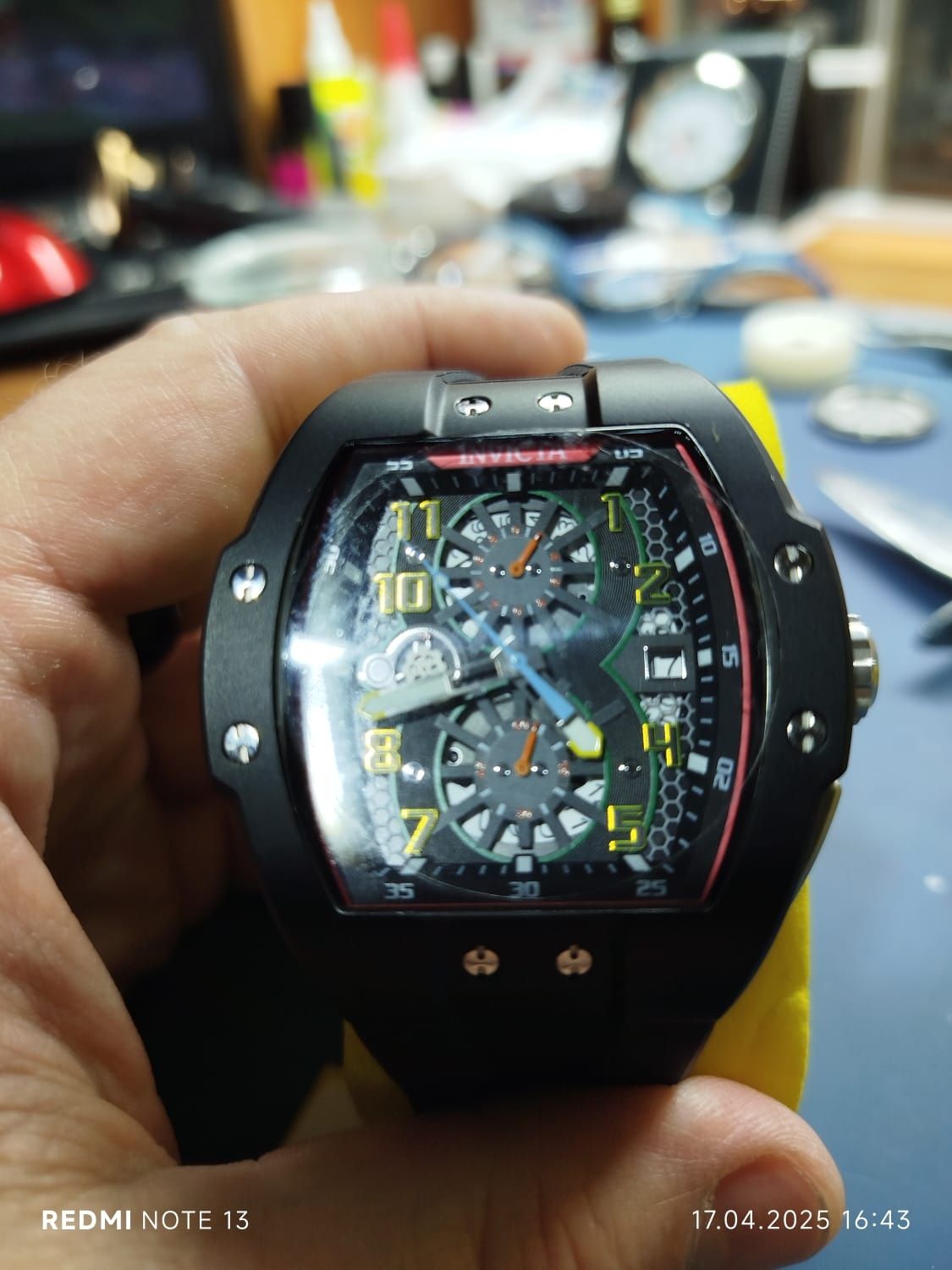 Часы Invicta racing