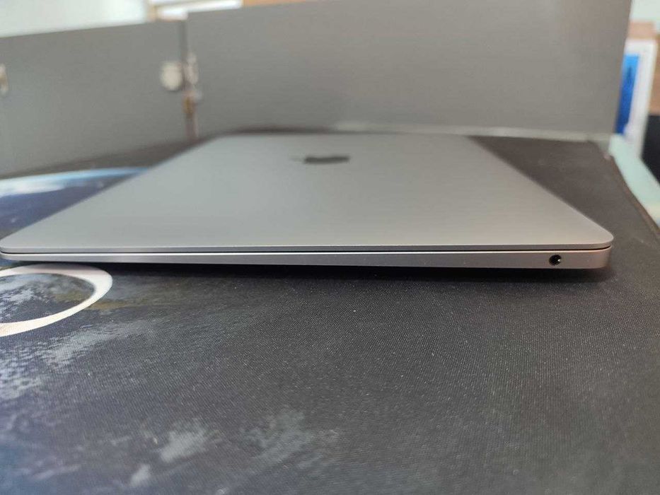 Ноутбук Macbook air 2020 M1 8/256