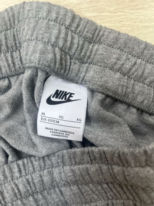 pantaloni scurti nike S