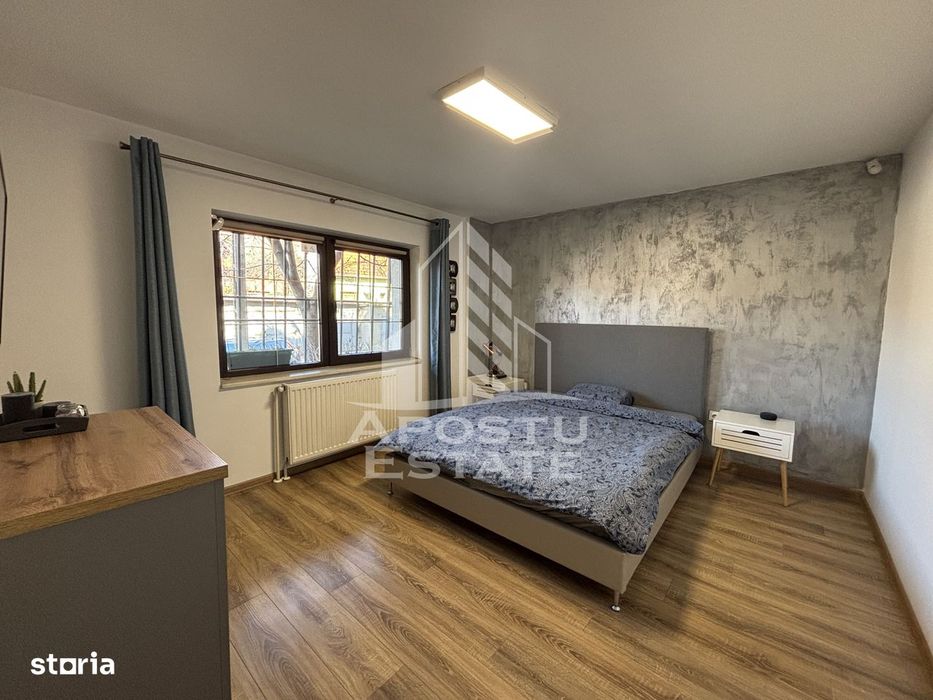 Apartament cu 4 camere pe doua niveluri in zona Stefan cel Mare, garaj
