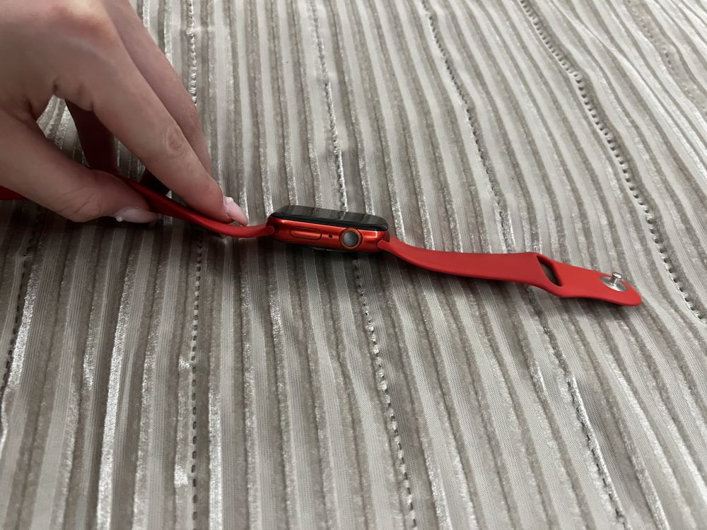Apple Watch S6 GPS, 44mm RED/червен смарт часовник