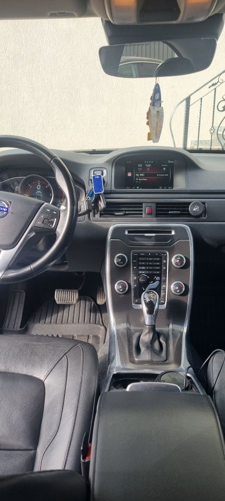 Volvo S80 2015 D4