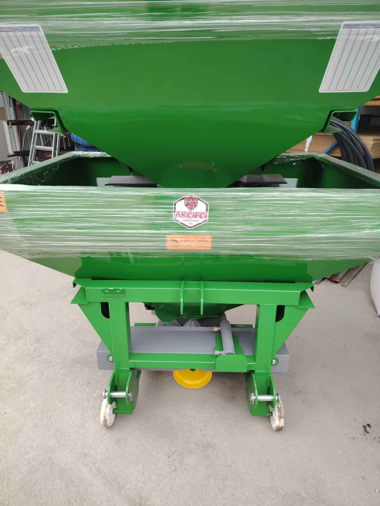 Miguri  distribuitor azot ingrasaminte 600 kg noi turcia