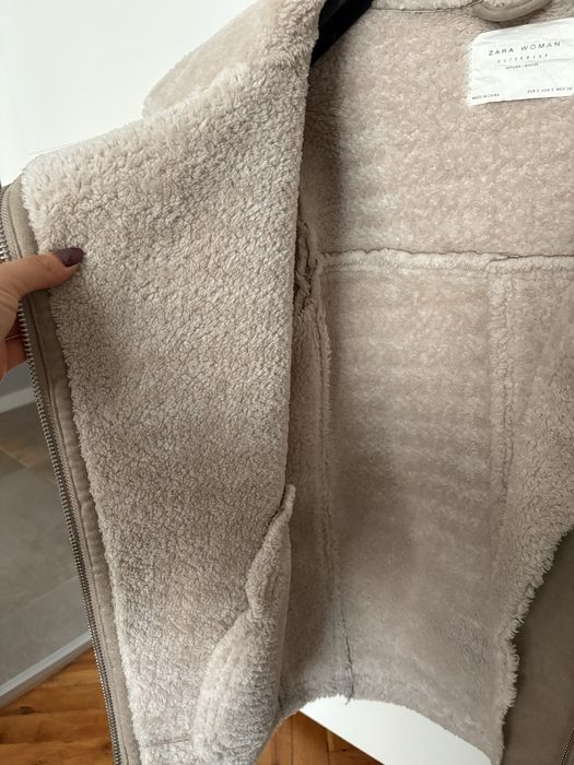 Късо палто ZARA