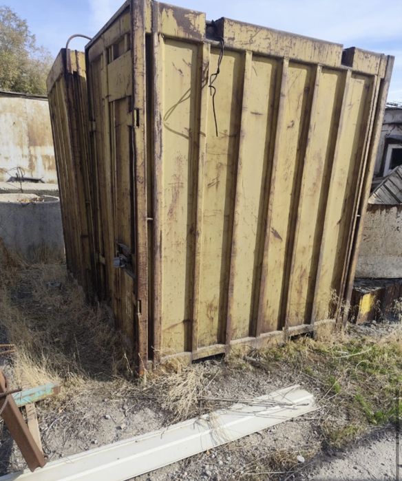 Грузовые контейнеры 3- тонновые