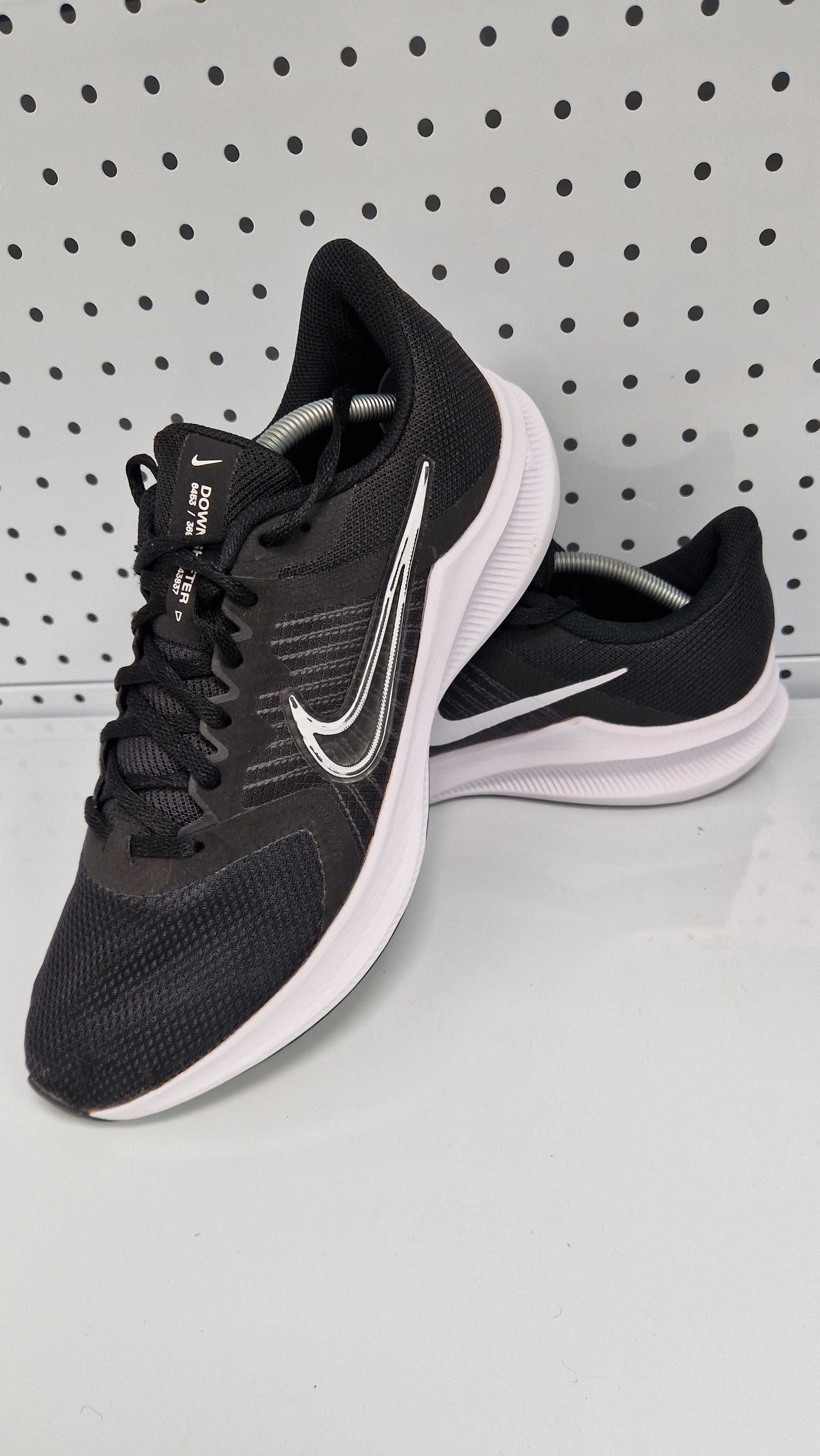 Оригинални мъжки маратонки- Nike Downshifter