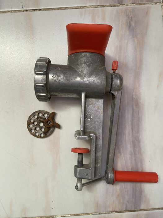 Продам мясорубку , Все в комплекте