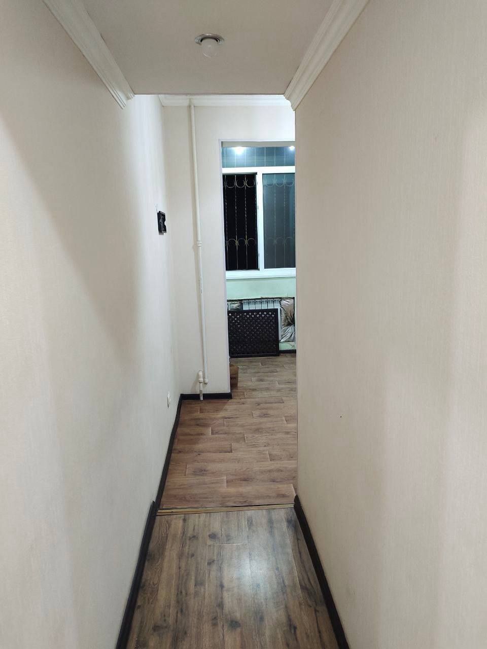Срочно продается квартира 2/2/4  Юнусабад 2 кв