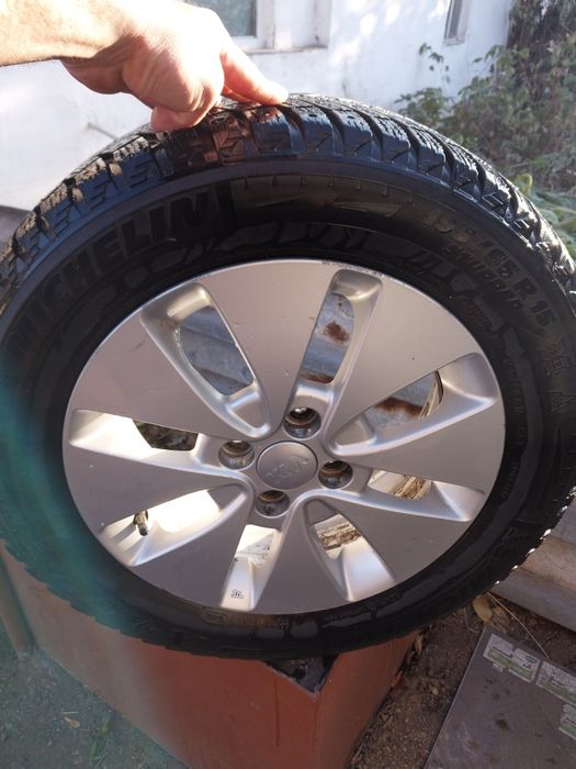 Продам зимнию резину с дисками