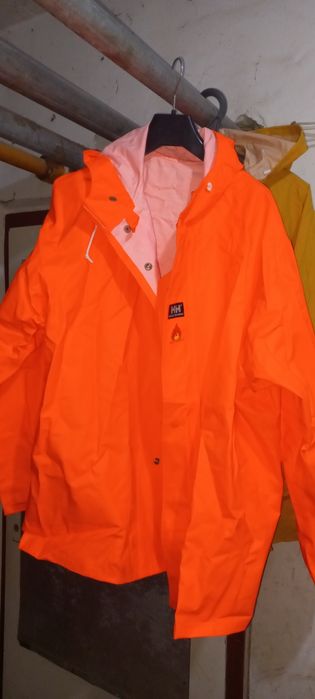 Дождевик  ,  плащ ,