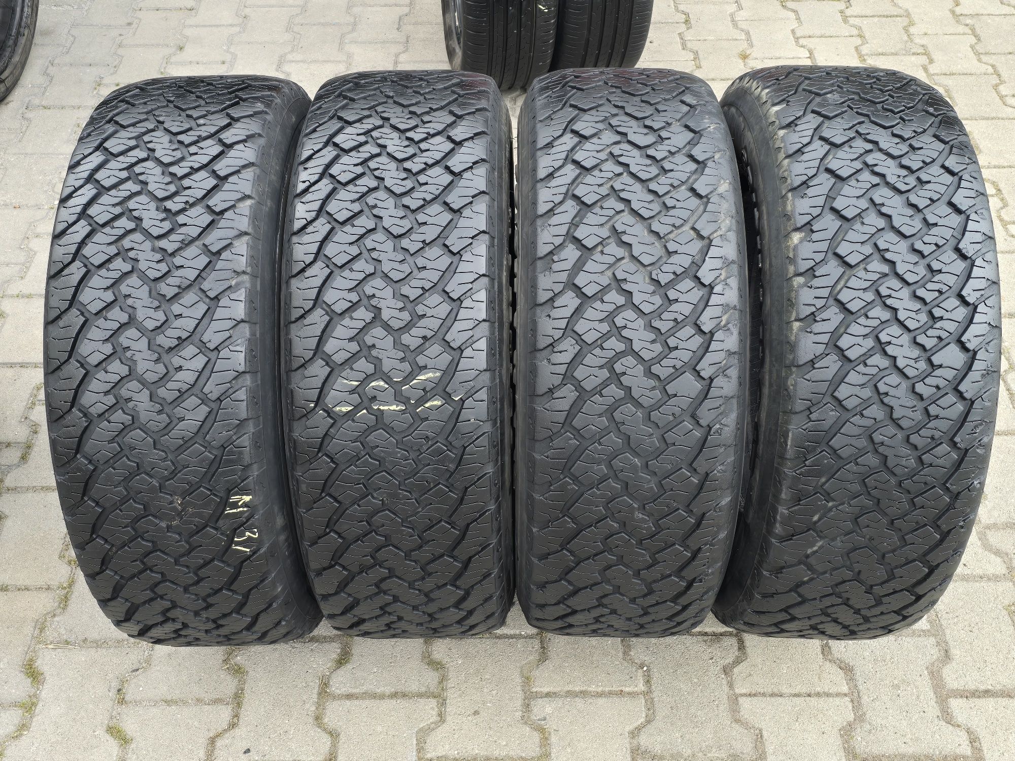 265 65 17 gripmax allteren