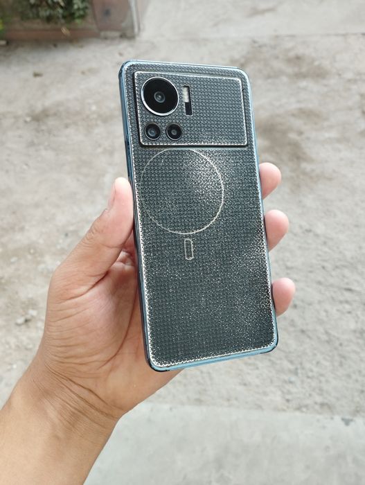 Infinix Note 12Vip sotiladi 256/8+8