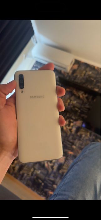 Samsung a50 Продам