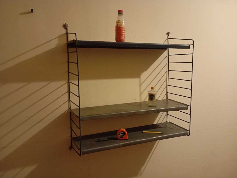 Полка из металла на стену.