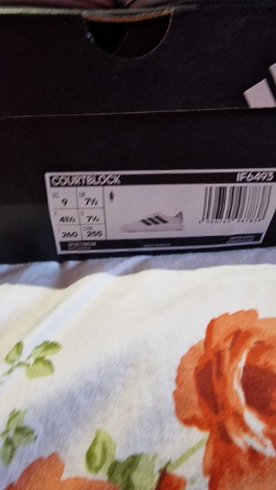 Adiddas Courtblock 41.5 "