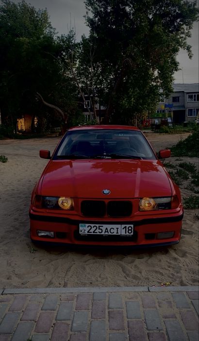 BMW e36 бмв 318is