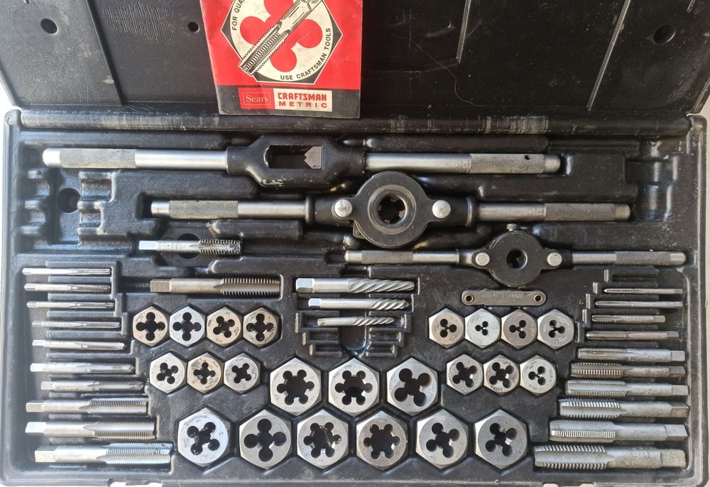 Набор дюймовых метчиков и плашек CRAFTSMAN (США)