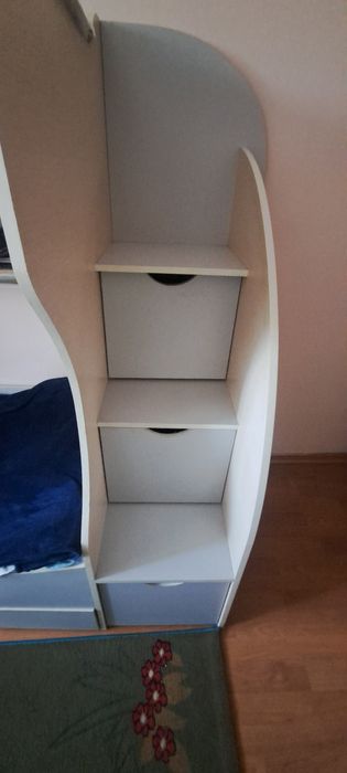 Двухъярусная детская кровать