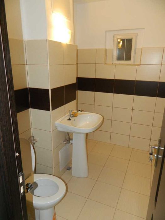(vanzare) apartament pretabil spatiu comercial, langa Lidl de la gara