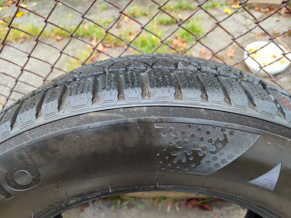 Зимни гуми 225/65/17 Кумхо 200 лв.