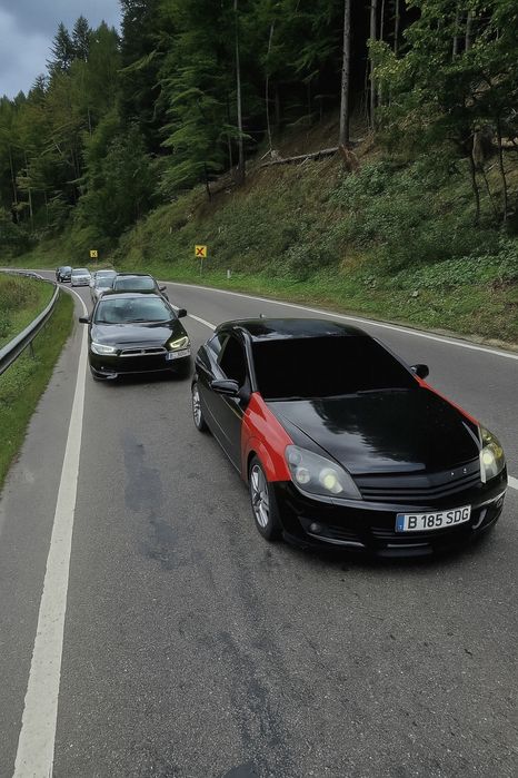 Opel astra Gtc cu multe dotari