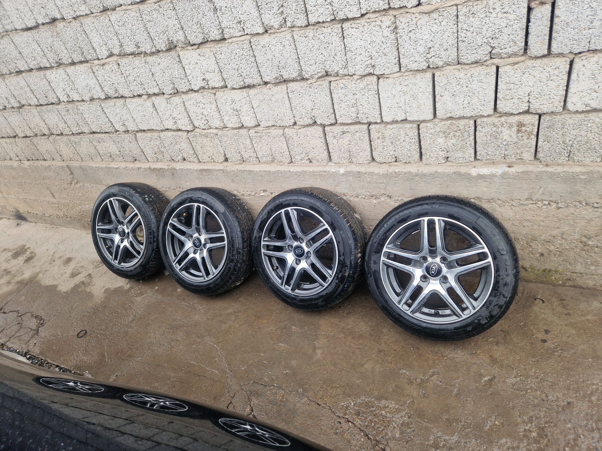 Продаю балон с дисками р14