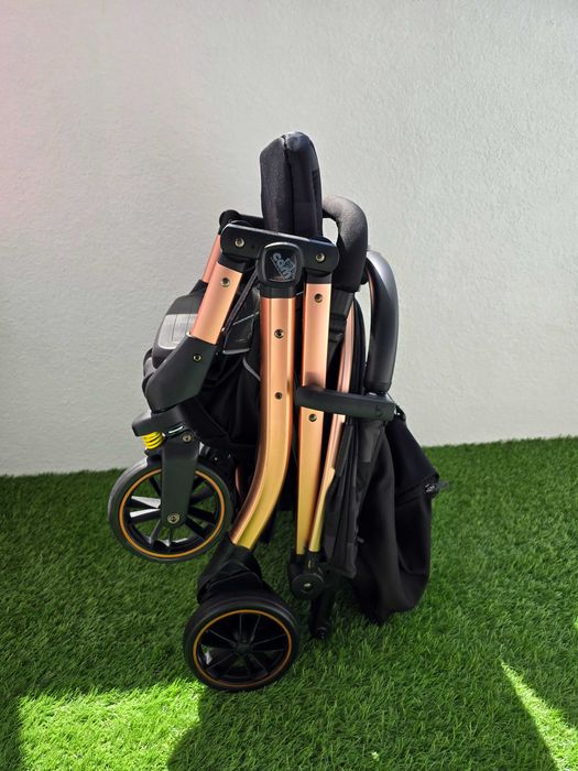 Carucior sport compact pentru bebelusi Cam Compass Jacquard, negru