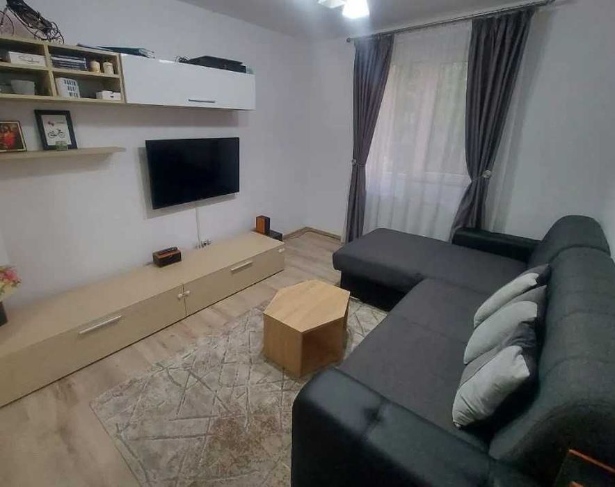 Дава се под наем Тристаен апартамент в Пловдив, Остромила - 90 кв.м за 321.3 € - Снимка #1