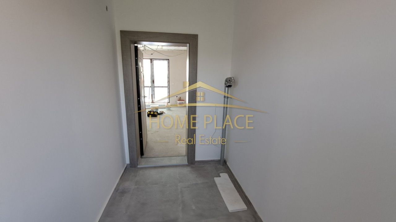 Продава се Тристаен апартамент в Варна, Изгрев - 118 кв.м за 1441 €/кв.м - Снимка #3