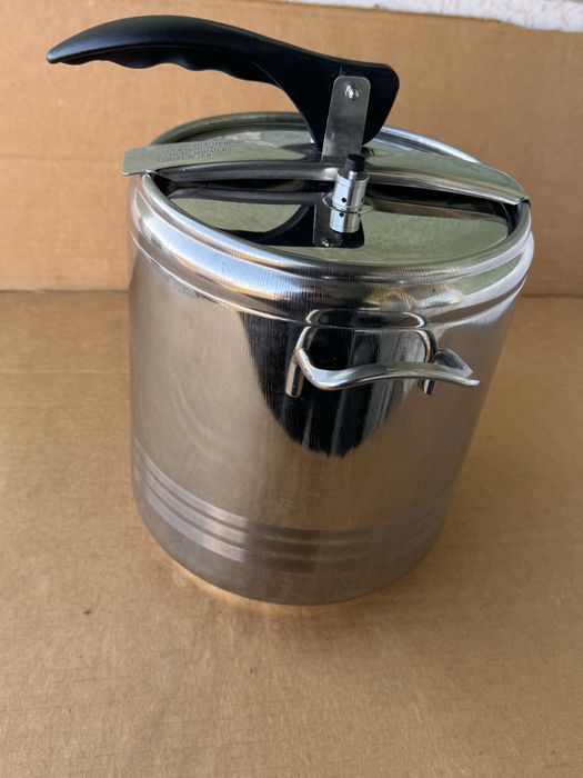 Tенджера под налягане Maxstar - 9 литра