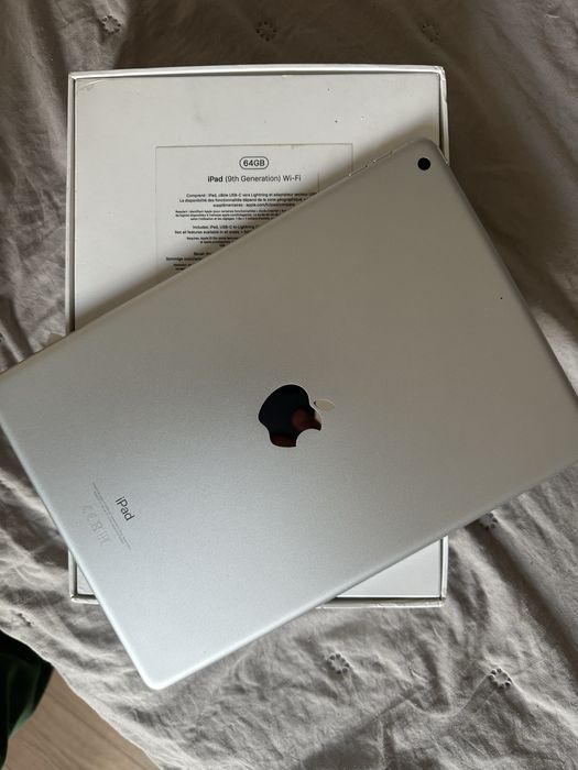 Apple iPad 10.2 9th Gen 64gb A2602 Wi-Fi 100% baterie