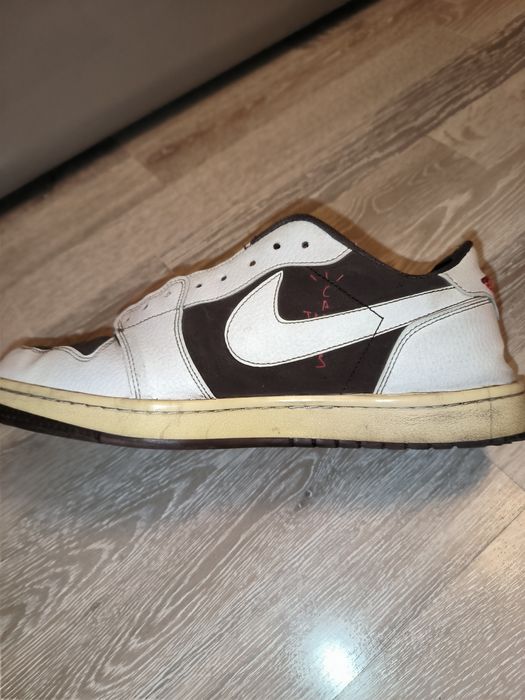 Jordan 1 travis scott reverse mocha