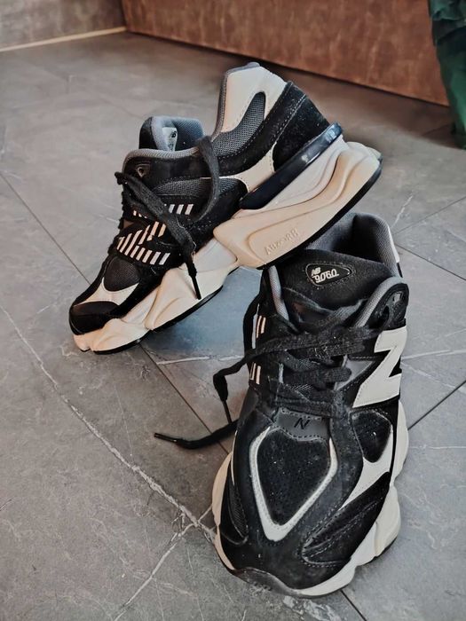 продавам маратонки New Balance 9060