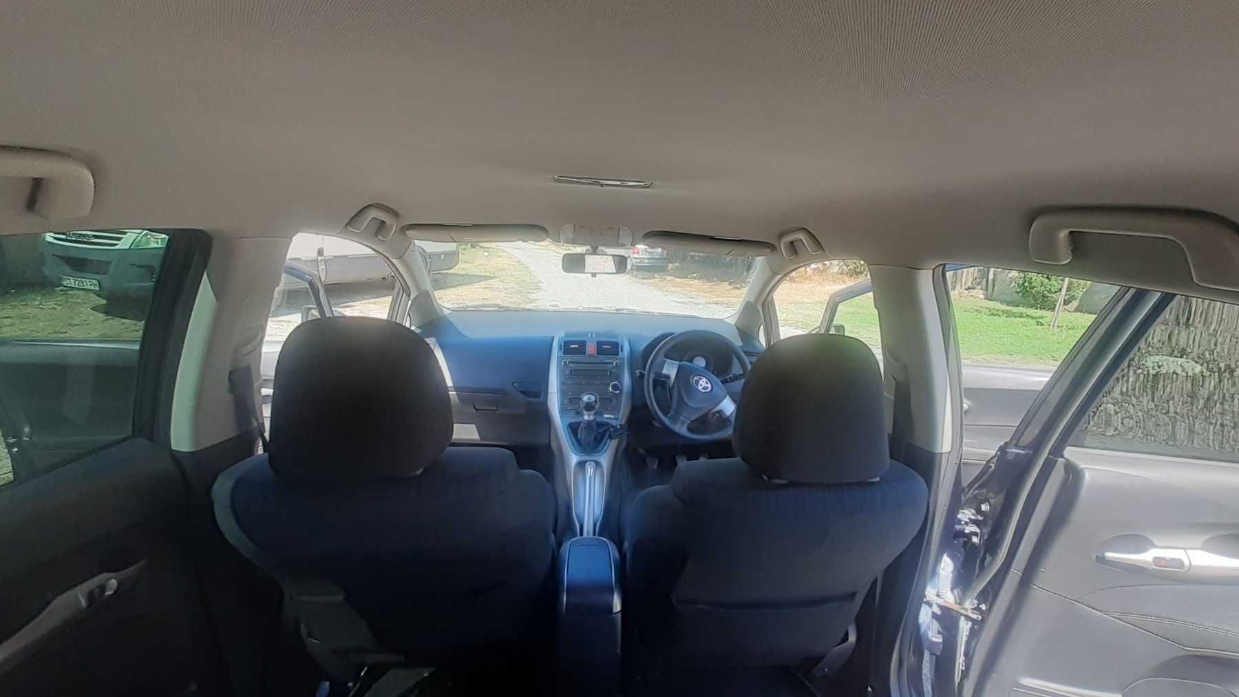 Тоьота Аурис Toyota Auris 2009г. 1600куб. 131кс. БЕНЗИН