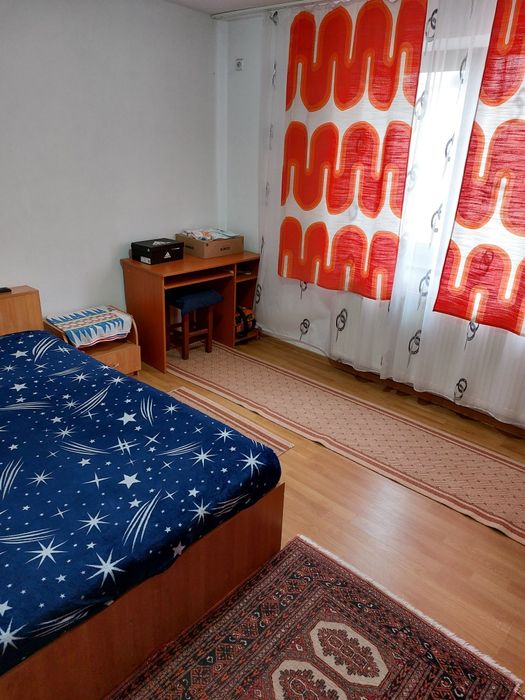 Vând apartament 2camere zona colegiului Ecaterina teodoroiu  23august.