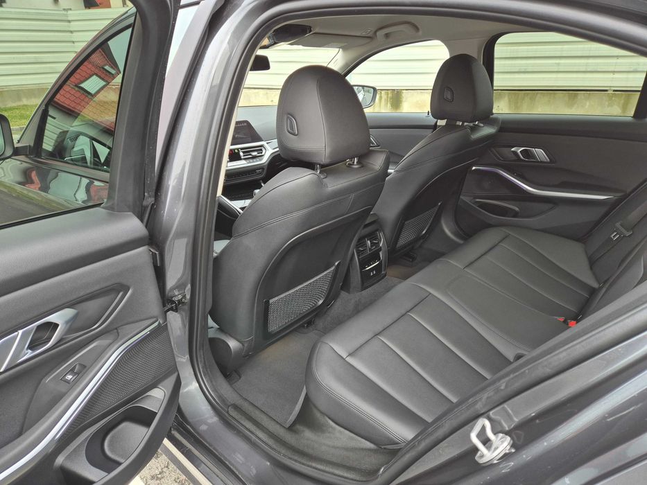 BMW Seria 3 2021 2.0 Diesel Mild Hybrid TVA Deductibil