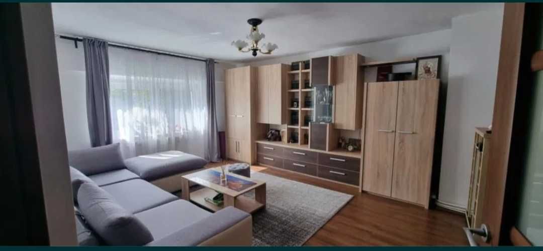 Preț nou Apartament 3 camere-decomandat. Carpati II,