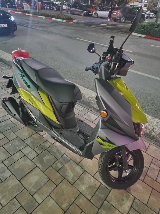 Vand scuter suzuki Avenis 125